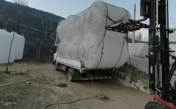 塑料桶批量交付案例：满足多行业高标容器需求的一站式解决方案