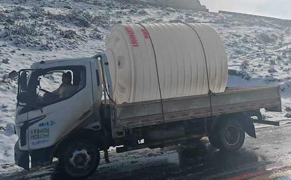 2025年10月PE吨桶交付至循化县项目纪实